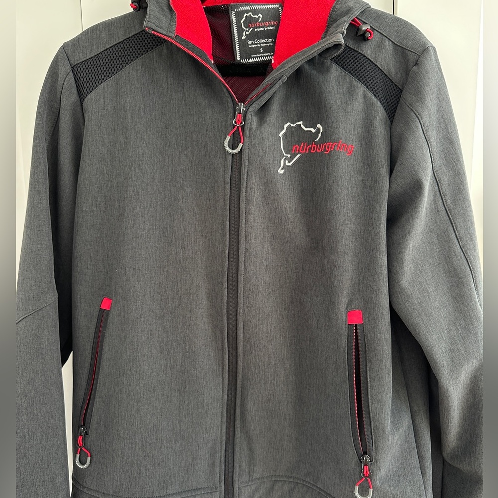 Stylish & Functional Unisex Jacket - Perfect for Cold & Rainy Weather